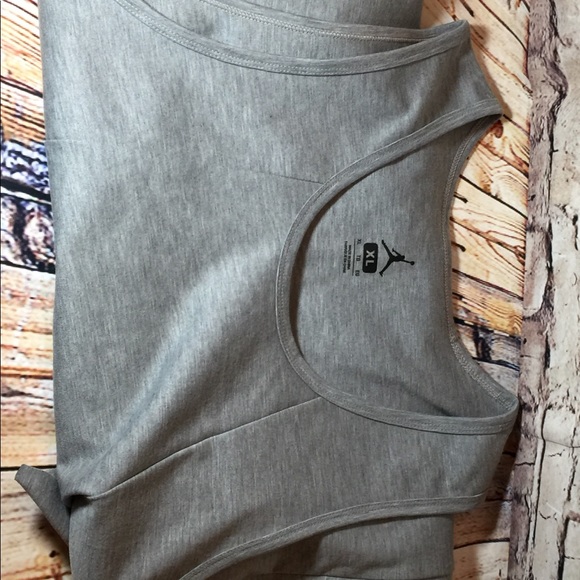 Chicago Bulls NBA Snap back and Air Jordan Tank XL - Picture 8 of 8